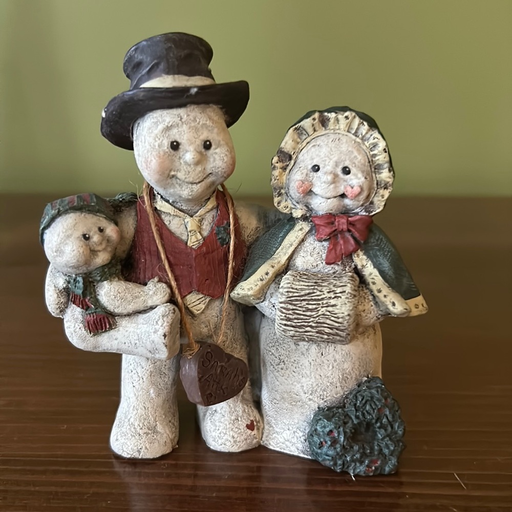 Sarah’s Attic Snowman Family